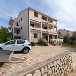 By The Sea Mandre, Pag - 3084 Kolan