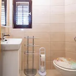 By The Sea Mandre, Pag - 3084 Apartment Kolan