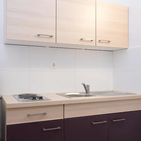 Apartman By The Sea Mandre, Pag - 3084 *