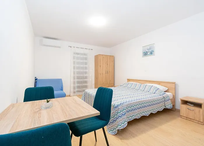 Appartement By The Sea Mandre, Pag - 3084 Kolan