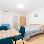 شقة By The Sea Mandre, Pag - 3084 كولان