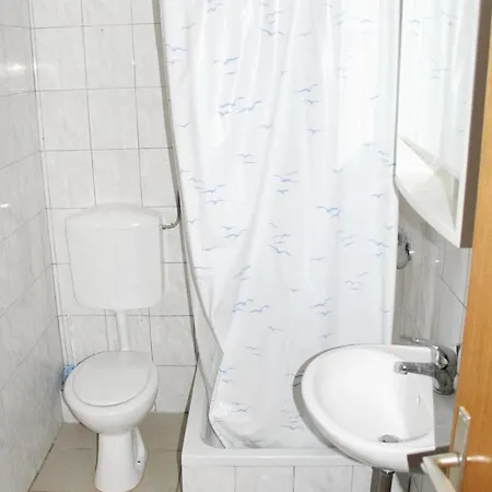 Apartament By The Sea Mandre, Pag - 3084 *