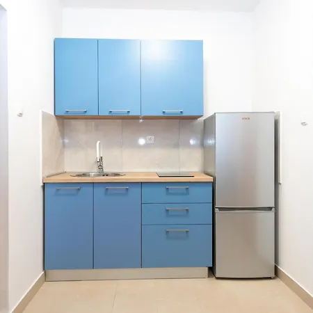By The Sea Mandre, Pag - 3084 Apartment Kolan