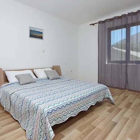 Apartment By The Sea Mandre, Pag - 3084 *