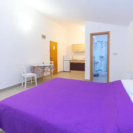 By The Sea Mandre, Pag - 3084 Apartment