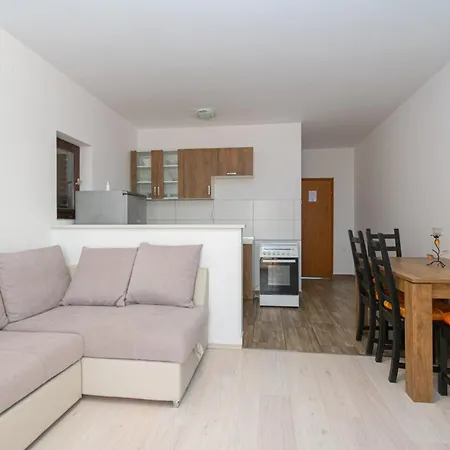 By The Sea Mandre, Pag - 3084 Apartment Kolan