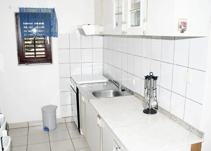 By The Sea Mandre, Pag - 3084 * Kolan