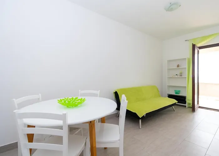 By The Sea Mandre, Pag - 3084 *