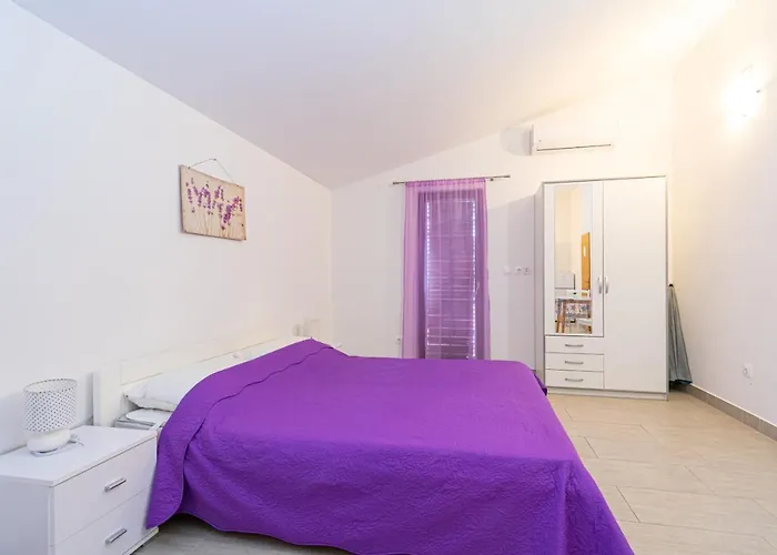 By The Sea Mandre, Pag - 3084 * Kolan