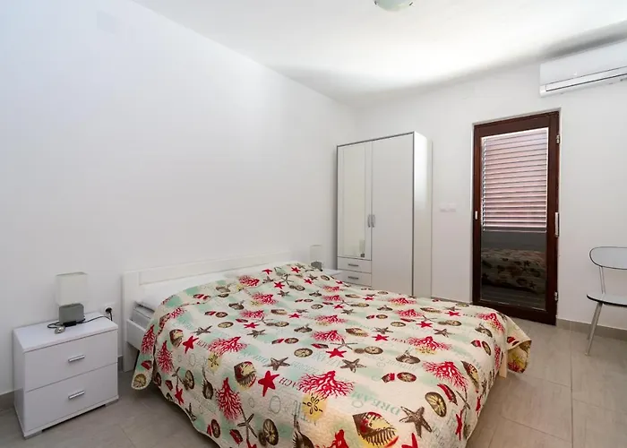 Daire By The Sea Mandre, Pag - 3084 *