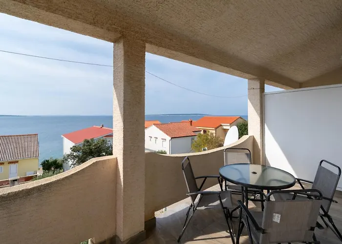 By The Sea Mandre, Pag - 3084 Apartman Kolan
