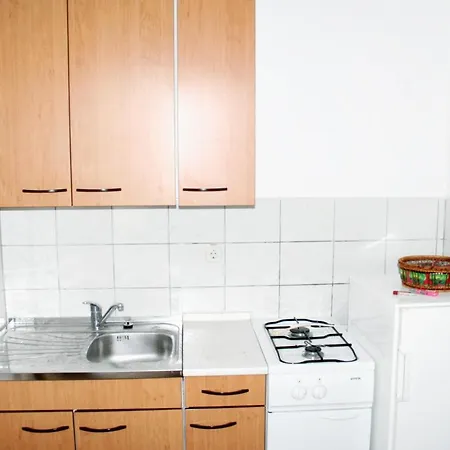 By The Sea Mandre, Pag - 3084 كولان